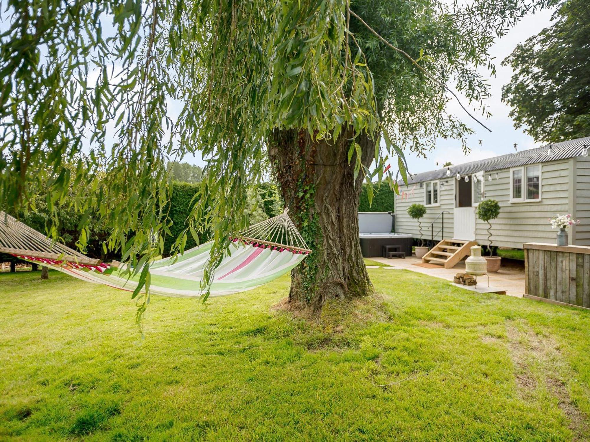 Under Willows - Uk12608 Burton Overy Esterno foto